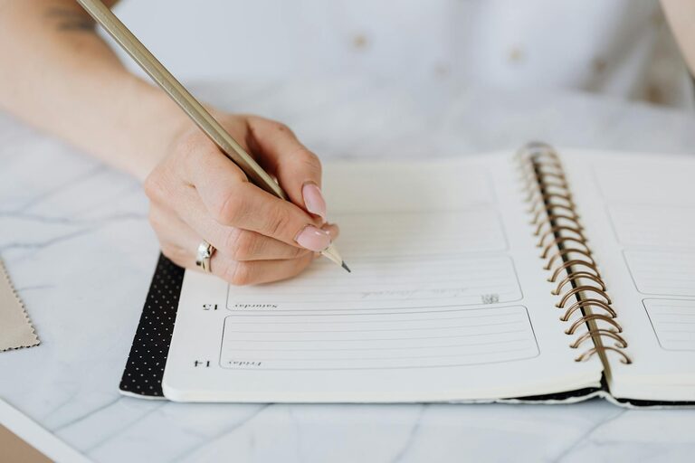 Beginner Guide to Bullet Journaling: Start Your Organized Journey Today